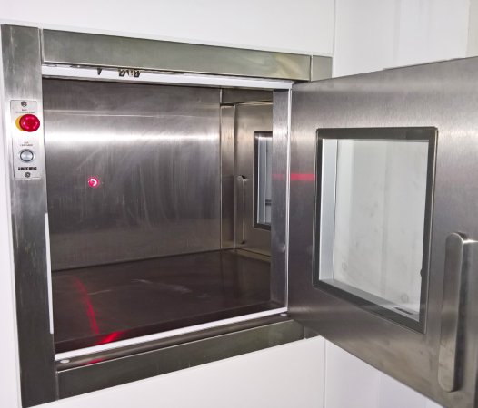 Materialdurchreichen